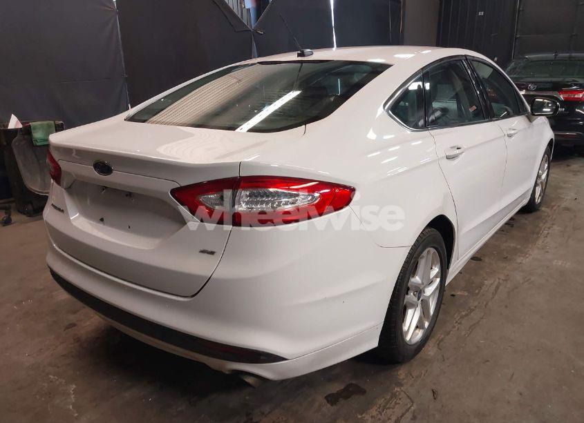 Photo 4 of 2016 Ford Fusion SE (VIN 1FA6P0HD7G5126095)