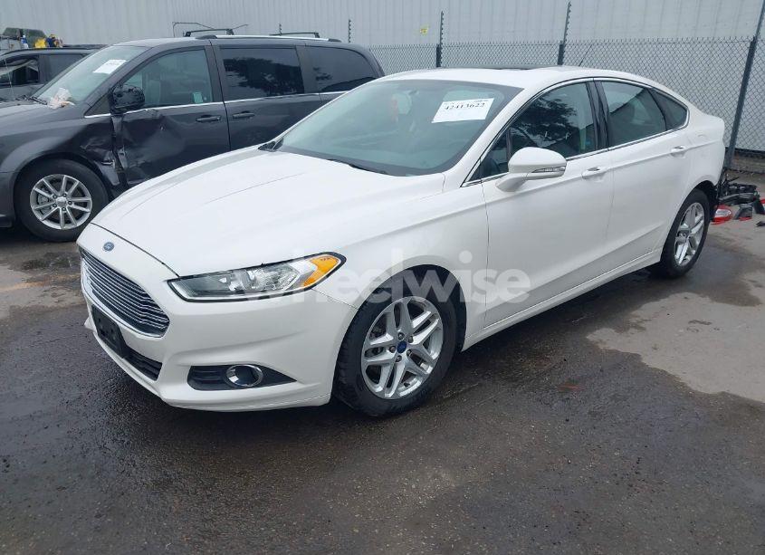Photo 2 of 2014 Ford Fusion SE (VIN 1FA6P0HD8E5353518)