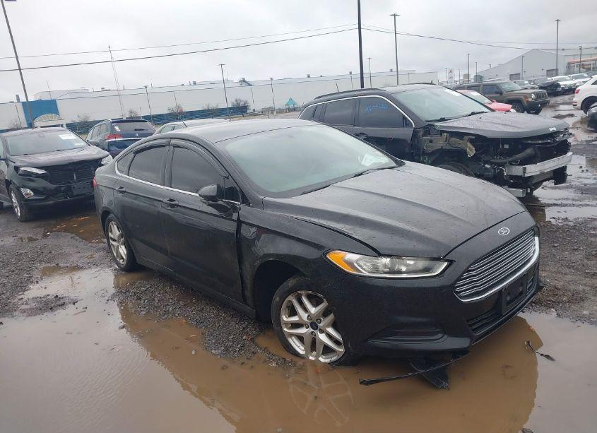 2014 Ford Fusion SE (VIN 1FA6P0HD8E5360386) main photo