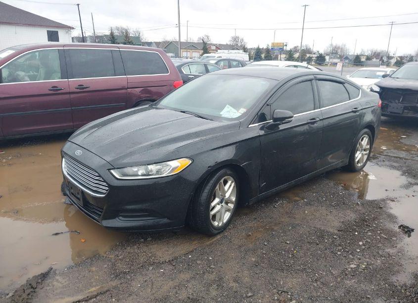 Photo 2 of 2014 Ford Fusion SE (VIN 1FA6P0HD8E5360386)