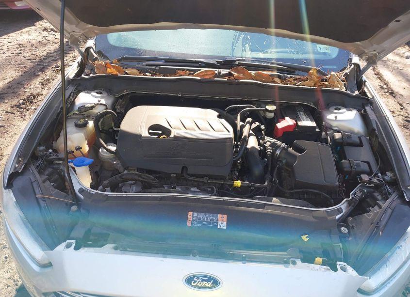 Photo 10 of 2015 Ford Fusion SE (VIN 1FA6P0HD8F5111281)