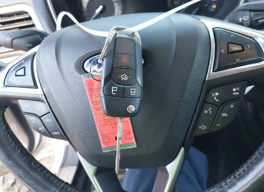 Photo 11 of 2015 Ford Fusion SE (VIN 1FA6P0HD8F5111281)