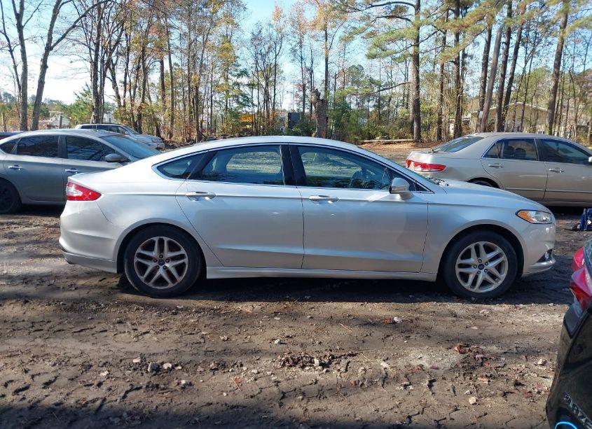 Photo 13 of 2015 Ford Fusion SE (VIN 1FA6P0HD8F5111281)