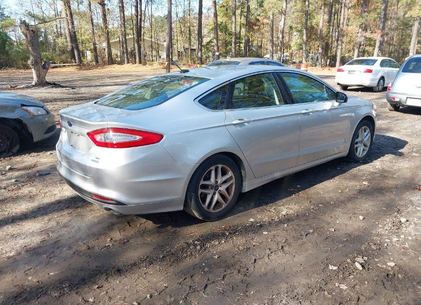 Photo 4 of 2015 Ford Fusion SE (VIN 1FA6P0HD8F5111281)