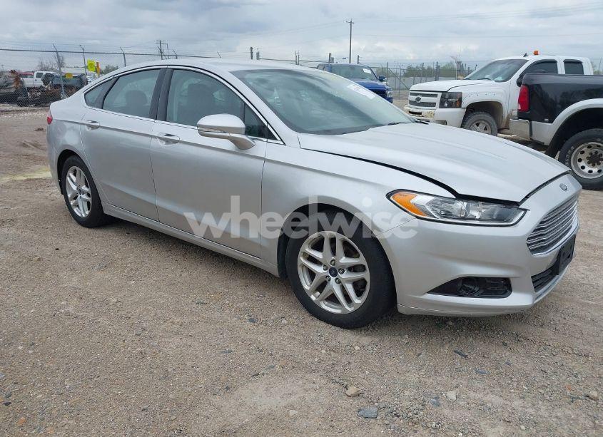 2015 Ford Fusion SE (VIN 1FA6P0HD8F5113967) main photo