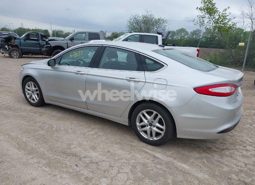 Photo 3 of 2015 Ford Fusion SE (VIN 1FA6P0HD8F5113967)