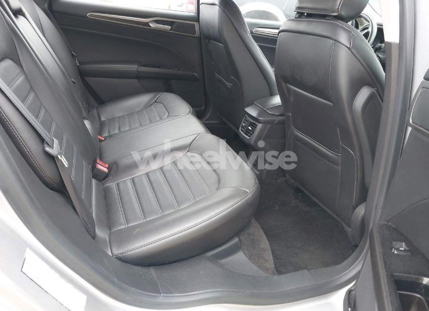 Photo 8 of 2015 Ford Fusion SE (VIN 1FA6P0HD8F5113967)