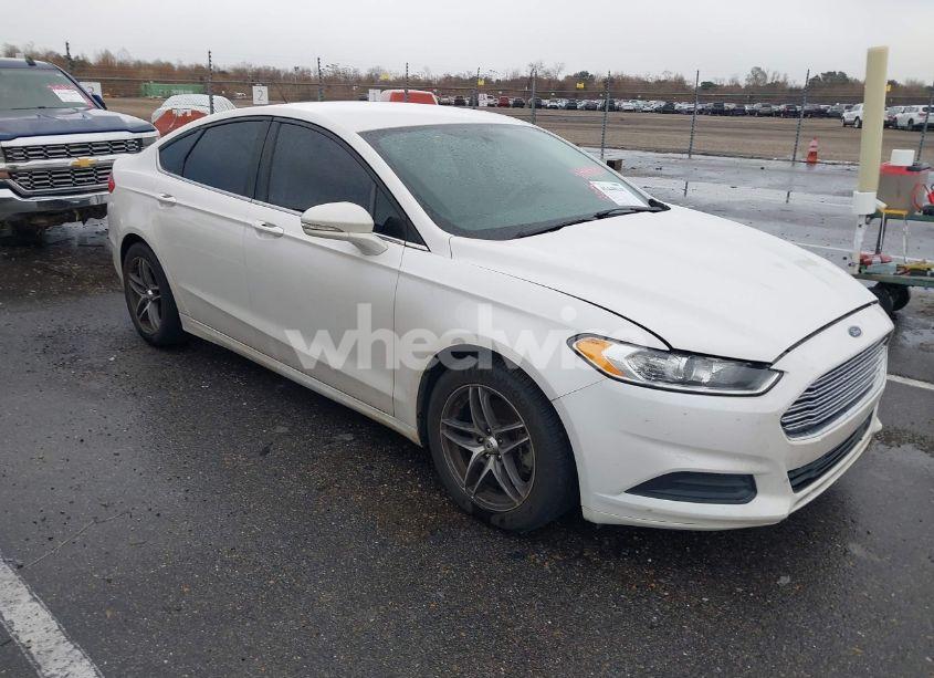 2015 Ford Fusion SE (VIN 1FA6P0HD8F5119994) main photo