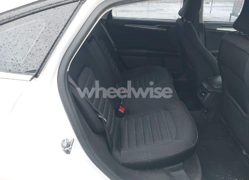 Photo 8 of 2015 Ford Fusion SE (VIN 1FA6P0HD8F5119994)