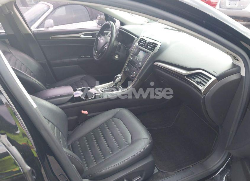 Photo 5 of 2016 Ford Fusion SE (VIN 1FA6P0HD8G5100363)