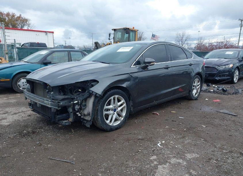 Photo 2 of 2016 Ford Fusion SE (VIN 1FA6P0HD8G5130558)
