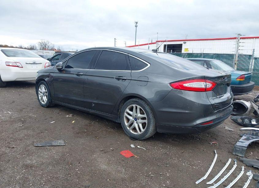 Photo 3 of 2016 Ford Fusion SE (VIN 1FA6P0HD8G5130558)