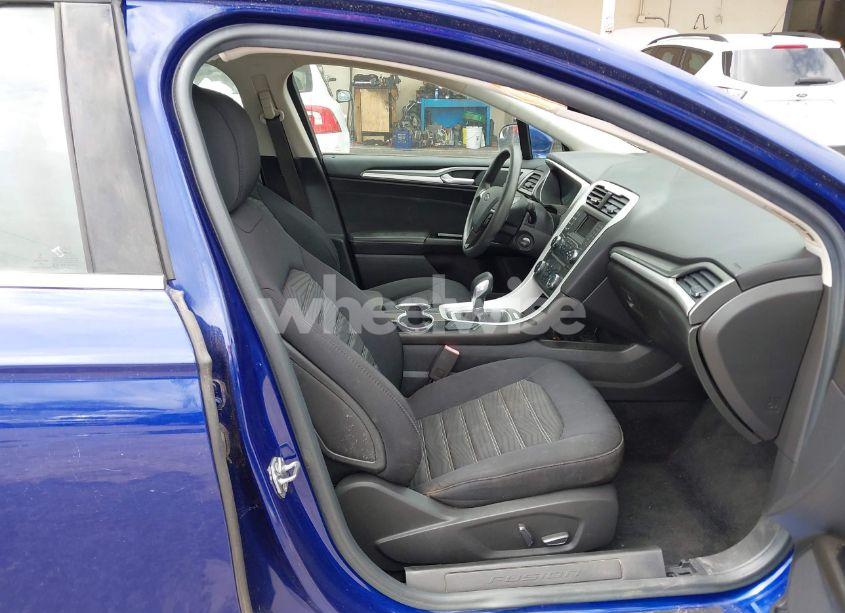 Photo 5 of 2016 Ford Fusion SE (VIN 1FA6P0HD8G5135436)