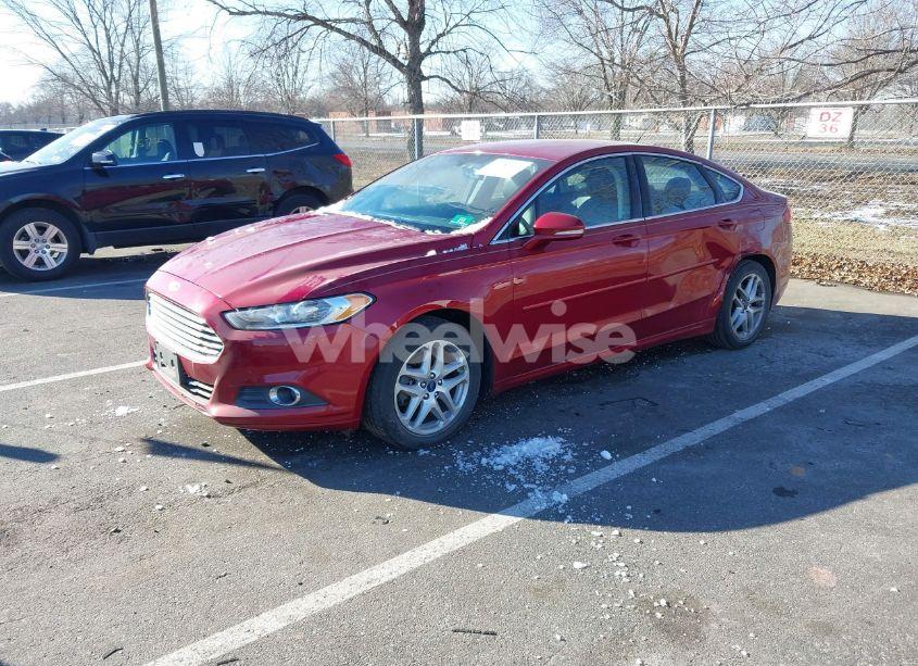 Photo 2 of 2014 Ford Fusion SE (VIN 1FA6P0HD9E5396815)