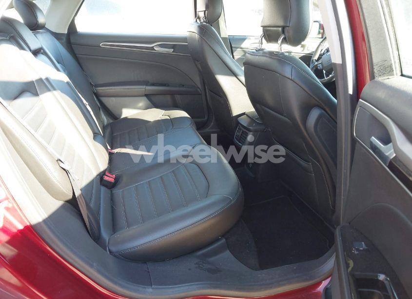 Photo 8 of 2014 Ford Fusion SE (VIN 1FA6P0HD9E5396815)