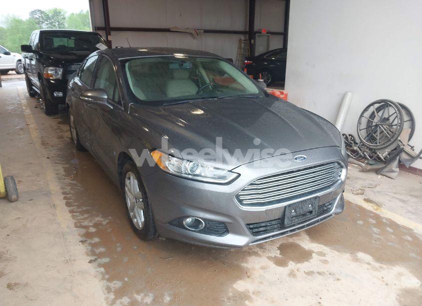 2014 Ford Fusion SE (VIN 1FA6P0HDXE5389873) main photo