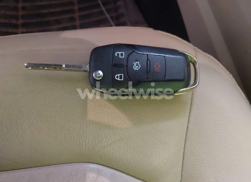 Photo 11 of 2014 Ford Fusion SE (VIN 1FA6P0HDXE5389873)