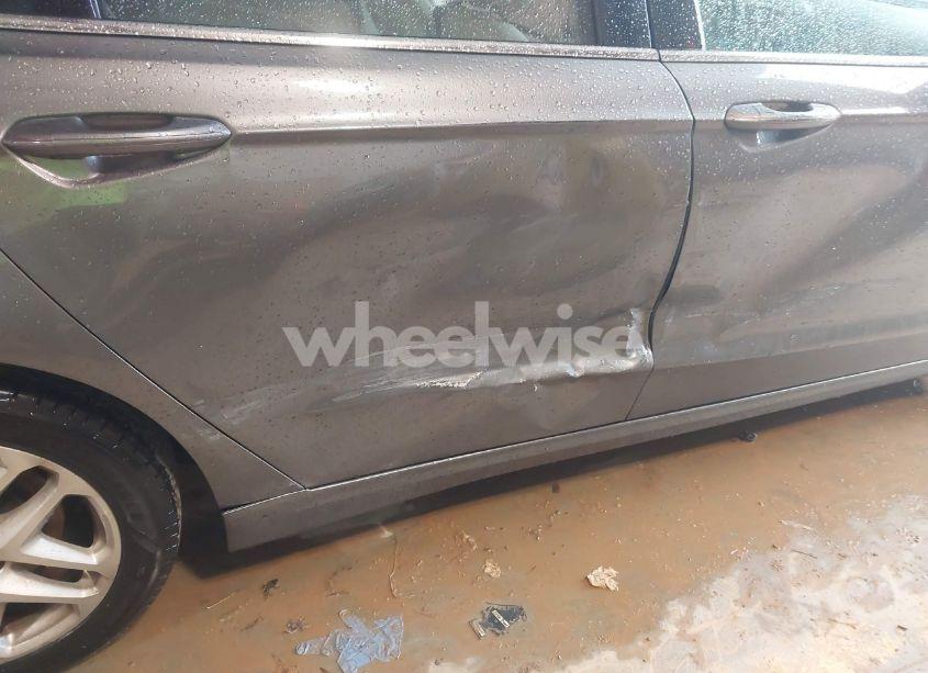 Photo 6 of 2014 Ford Fusion SE (VIN 1FA6P0HDXE5389873)