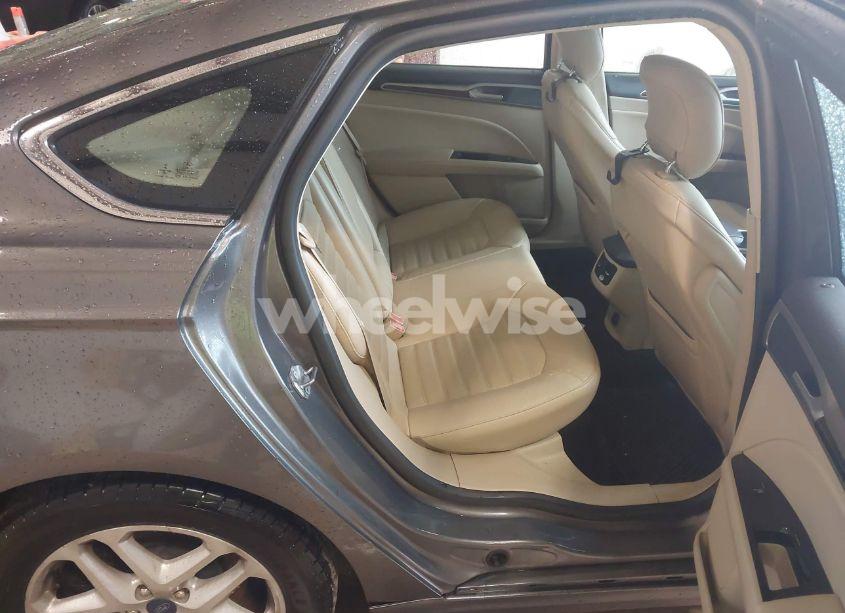 Photo 8 of 2014 Ford Fusion SE (VIN 1FA6P0HDXE5389873)