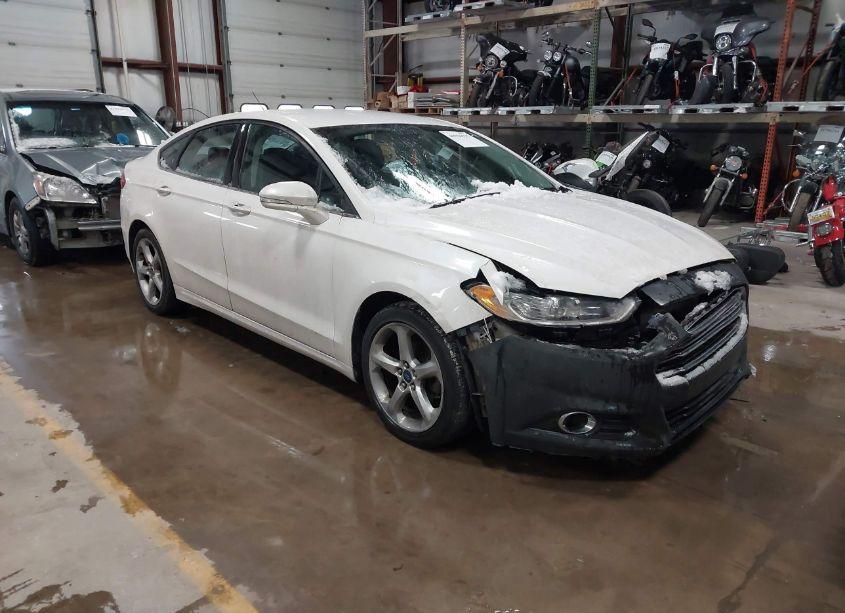 2015 Ford Fusion SE (VIN 1FA6P0HDXF5105174) main photo