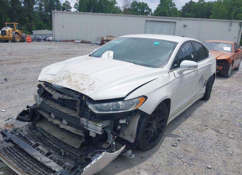 Photo 2 of 2015 Ford Fusion SE (VIN 1FA6P0HDXF5128261)