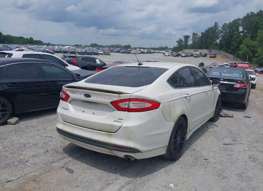 Photo 4 of 2015 Ford Fusion SE (VIN 1FA6P0HDXF5128261)