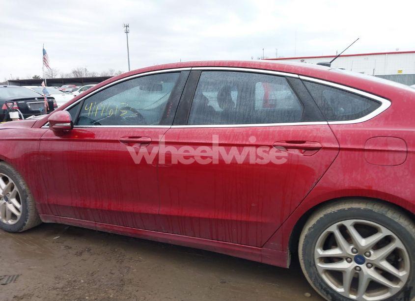 Photo 14 of 2015 Ford Fusion SE (VIN 1FA6P0HDXF5128809)