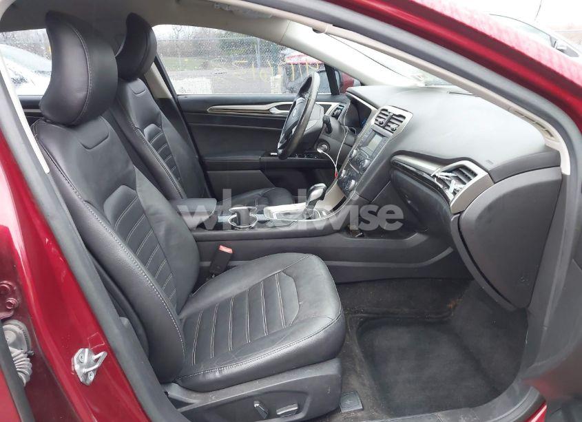 Photo 5 of 2015 Ford Fusion SE (VIN 1FA6P0HDXF5128809)