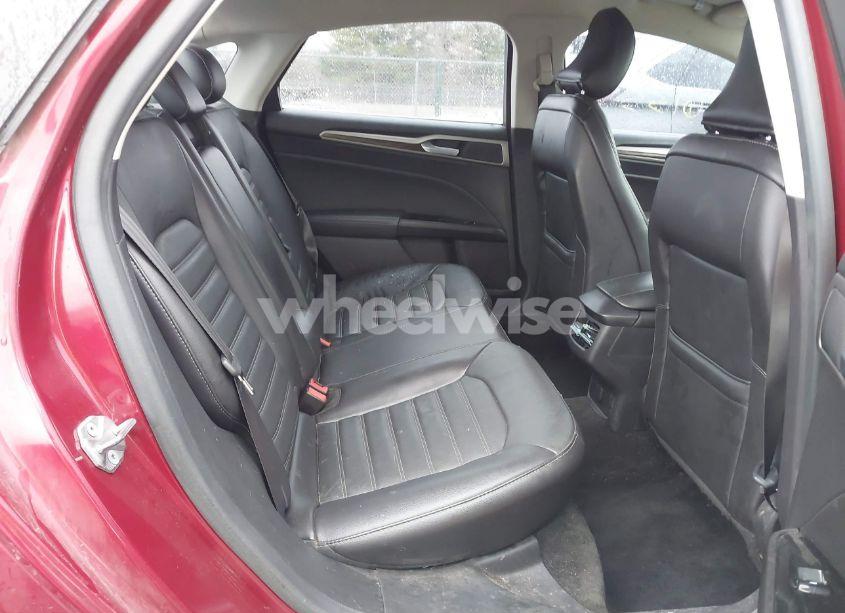 Photo 8 of 2015 Ford Fusion SE (VIN 1FA6P0HDXF5128809)