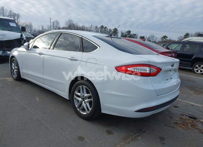 Photo 3 of 2016 Ford Fusion SE (VIN 1FA6P0HDXG5115804)