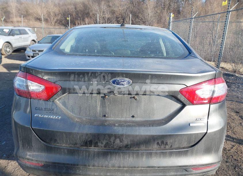 Photo 16 of 2016 Ford Fusion SE (VIN 1FA6P0HDXG5130139)