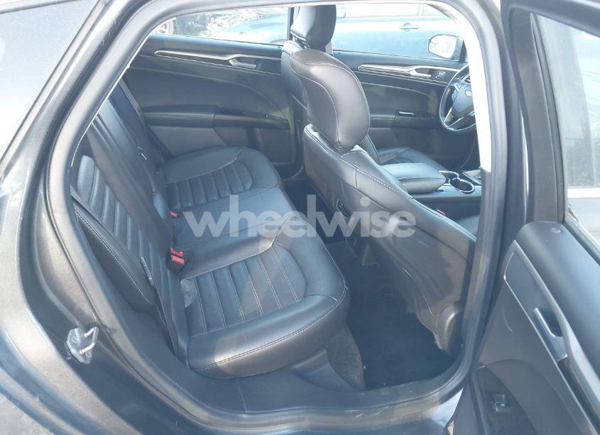 Photo 8 of 2016 Ford Fusion SE (VIN 1FA6P0HDXG5130139)