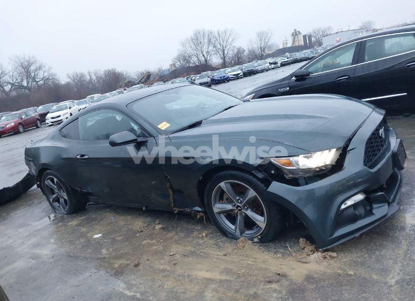 Photo 6 of 2015 Ford Mustang V6 (VIN 1FA6P8AM0F5318840)
