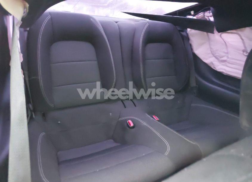 Photo 8 of 2015 Ford Mustang V6 (VIN 1FA6P8AM0F5318840)