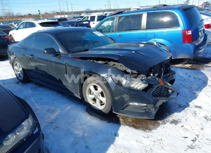 2015 Ford Mustang V6 (VIN 1FA6P8AM0F5341745) main photo