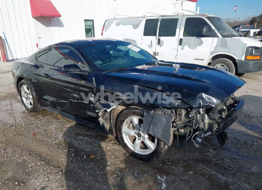 2016 Ford Mustang V6 (VIN 1FA6P8AM0G5218285) main photo