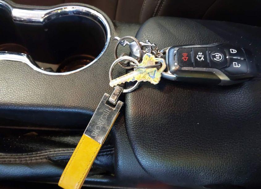 Photo 11 of 2016 Ford Mustang V6 (VIN 1FA6P8AM0G5320895)