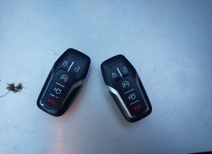 Photo 11 of 2016 Ford Mustang V6 (VIN 1FA6P8AM0G5322999)