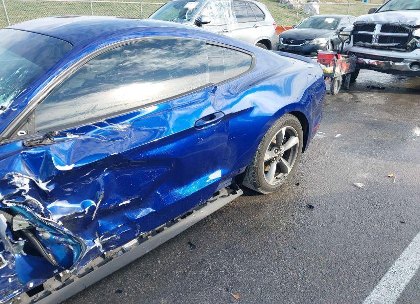 Photo 18 of 2016 Ford Mustang V6 (VIN 1FA6P8AM0G5322999)