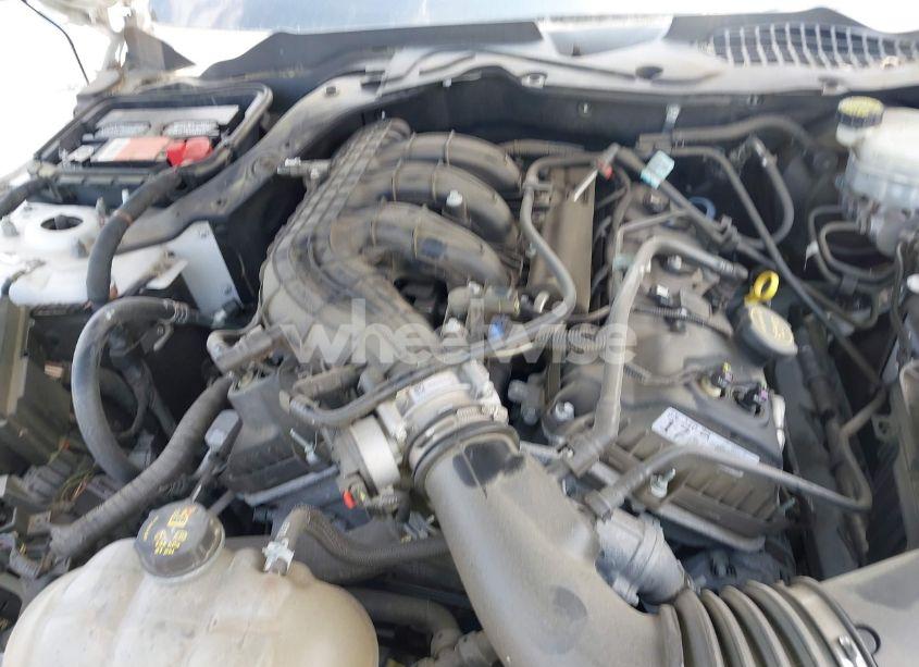 Photo 10 of 2017 Ford Mustang V6 (VIN 1FA6P8AM0H5270159)