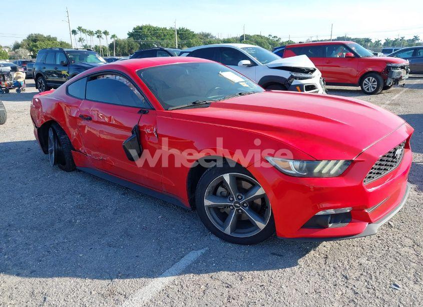 2016 Ford Mustang V6 (VIN 1FA6P8AM1G5259461) main photo