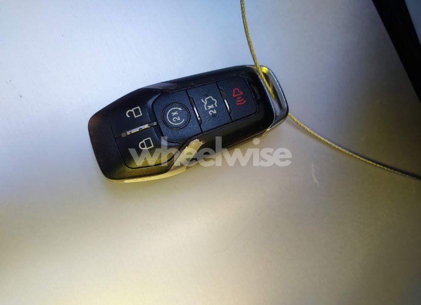 Photo 11 of 2016 Ford Mustang V6 (VIN 1FA6P8AM1G5259461)