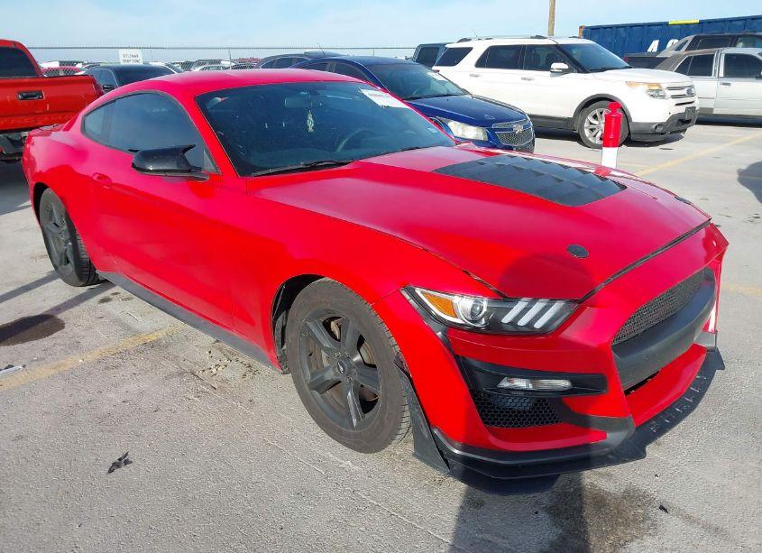 2016 Ford Mustang V6 (VIN 1FA6P8AM1G5268967) main photo