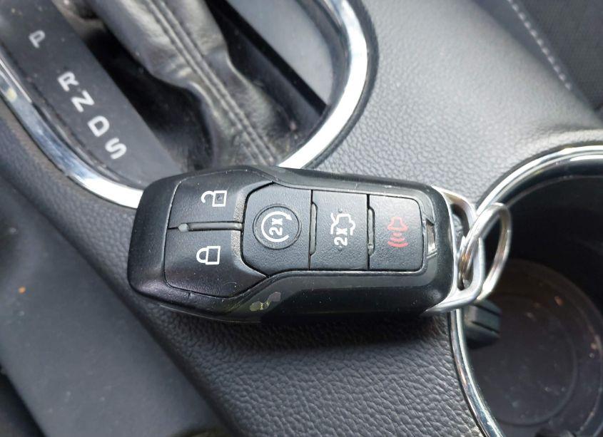 Photo 11 of 2016 Ford Mustang V6 (VIN 1FA6P8AM1G5268967)