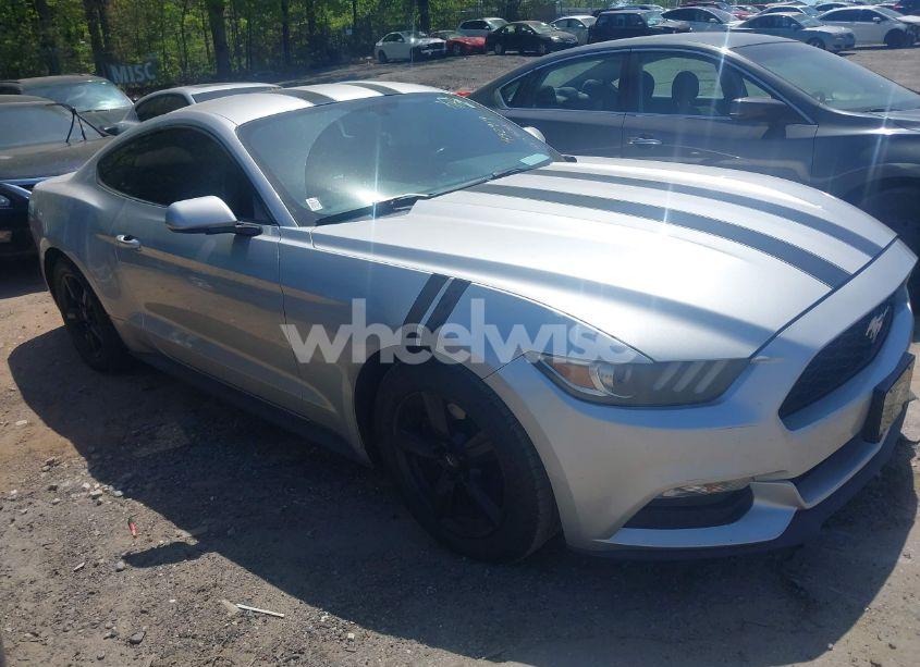 Photo 13 of 2015 Ford Mustang V6 (VIN 1FA6P8AM2F5432919)