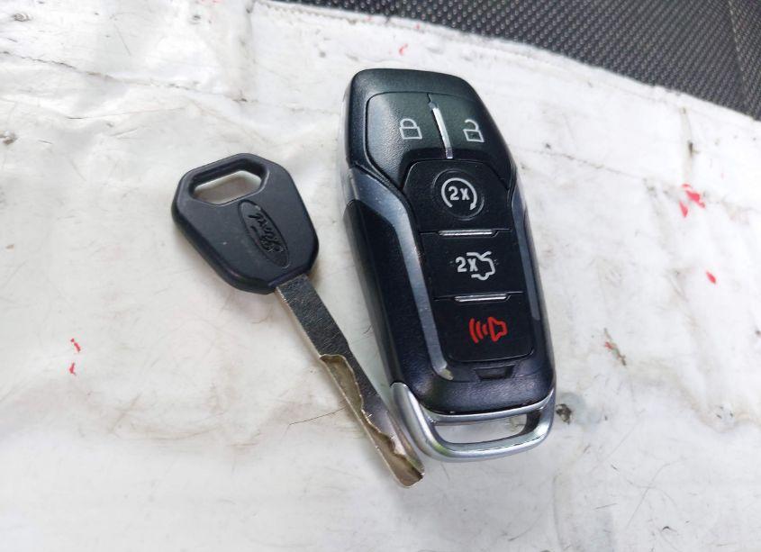 Photo 11 of 2016 Ford Mustang V6 (VIN 1FA6P8AM2G5232513)