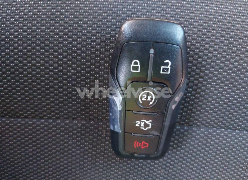 Photo 11 of 2016 Ford Mustang V6 (VIN 1FA6P8AM2G5282067)