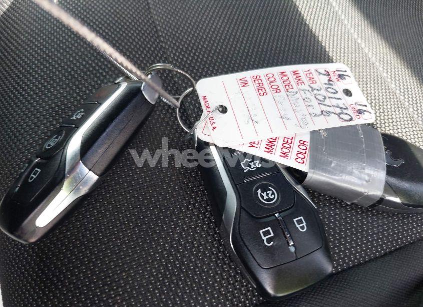 Photo 11 of 2016 Ford Mustang V6 (VIN 1FA6P8AM2G5290170)