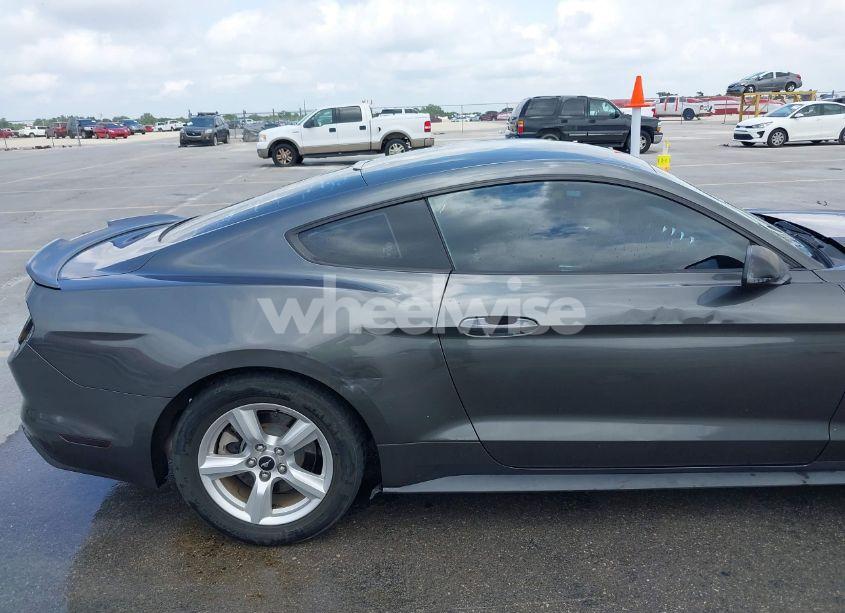 Photo 17 of 2016 Ford Mustang V6 (VIN 1FA6P8AM2G5290170)