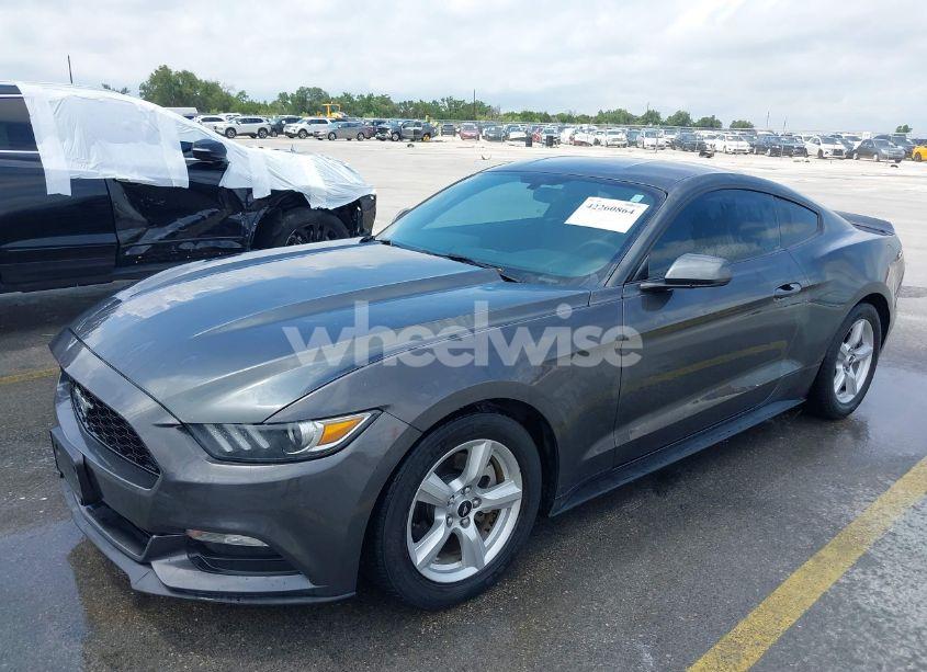 Photo 2 of 2016 Ford Mustang V6 (VIN 1FA6P8AM2G5290170)